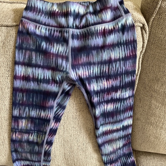 Athleta (girls) high rise Chit Chat Capri leggings - Picture 1 of 3
